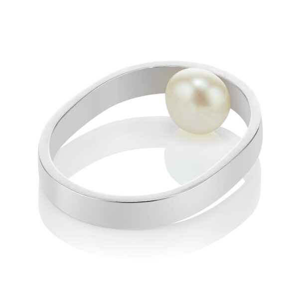 Beautifully Simple Pearl Ring