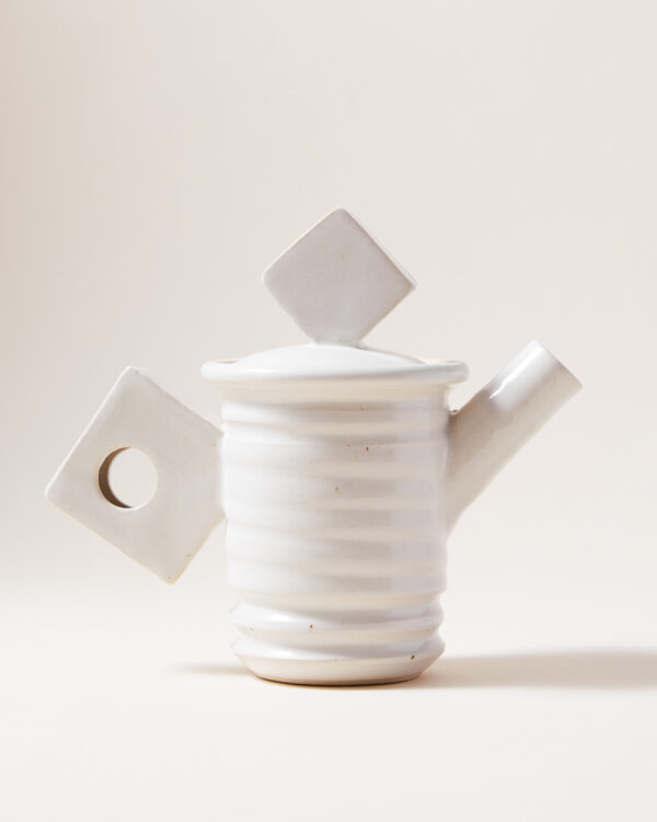 white teapot