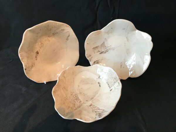 Mixed clay dishes